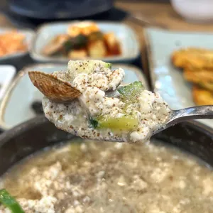 맷돌로만 사진