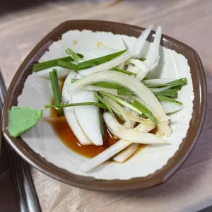 산청꺼먼꿀꿀이 사진