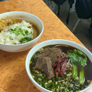 융캉찌에 사진
