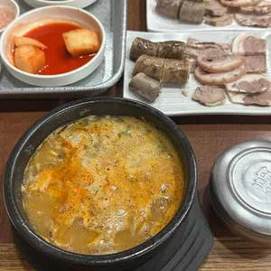 조만영의벌떡순대국 사진
