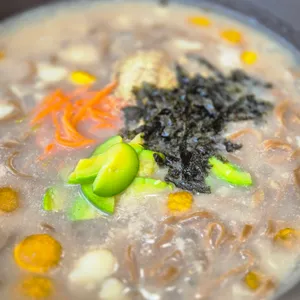 벚골도토리막국수 사진