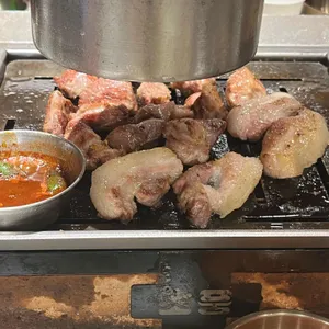 제주 중문흑돼지 초풍 사진 2