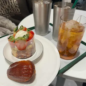 퍼스트커피랩 사진