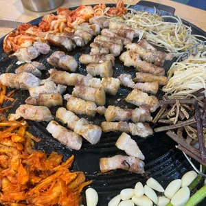 더덕솥뚜껑삼겹살 사진