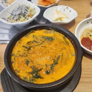 청춘흑염소요리 사진