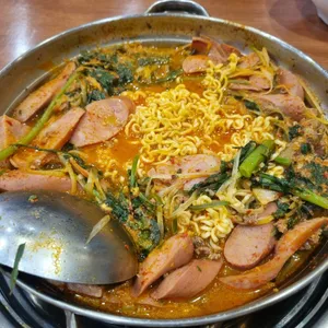 홍대부대찌개 사진