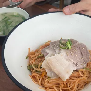 신현덕제주고기국수 사진