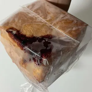 네모랑빵이랑 사진