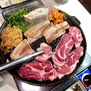 육일돈 사진