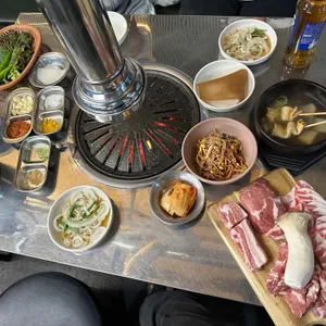 돈의숙성 사진