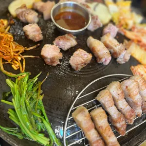 무쇠옥 사진