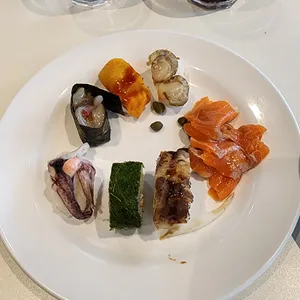 애슐리퀸즈 사진