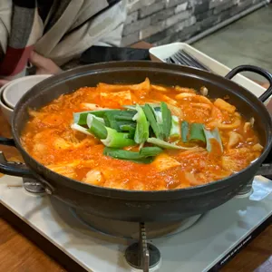 더애월 흑돼지김치찌개 두루치기 전문점 사진