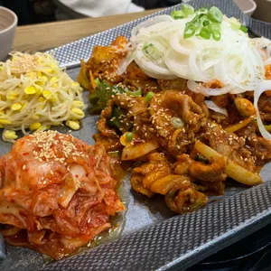 더애월 흑돼지김치찌개 두루치기 전문점 사진 2