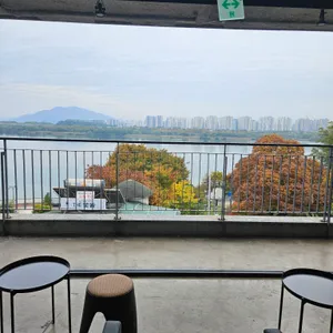 앳더브릭 리뷰 사진