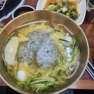 고기굽는 혀누네 사진