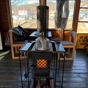 어센틱 리뷰 사진