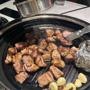 돈보이 사진