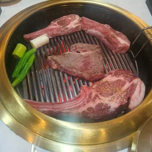 육가온 대표 사진