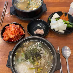 중리콩나물국밥 사진