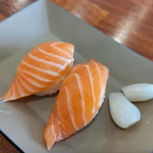 육회바른연어 사진 1