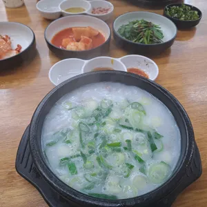 청돈도마순대국 사진