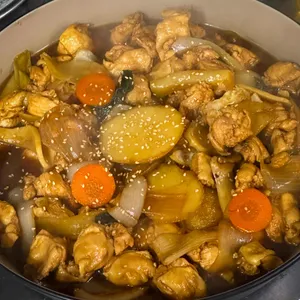 찜닭에 꽂힌 닭집애 사진