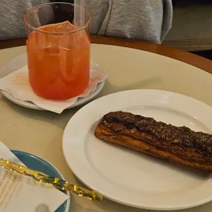 모이어티 사진