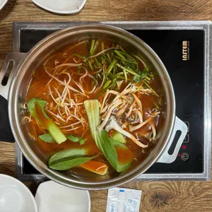 샤브칼국수 퐁당퐁당 사진 1
