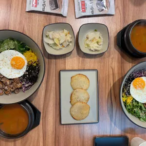 온그릇 비빔밥 사진