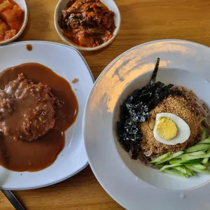 황제돈까스 & 홍주면옥 사진 1