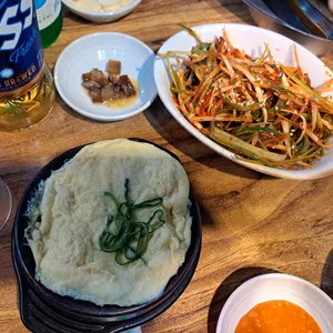 탄현솥뚜껑삼겹살 사진 2