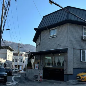 스물넷,일곱 리뷰 사진