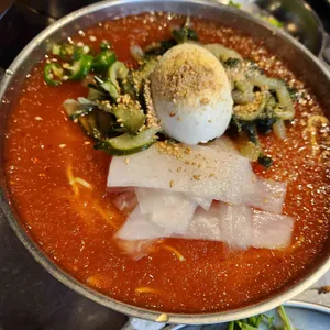 바다를 본 돼지 사진