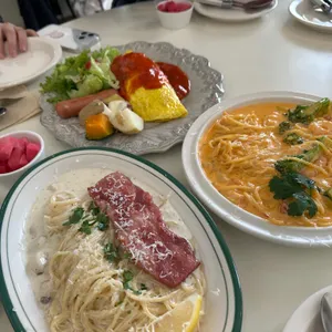 라일락식탁 사진