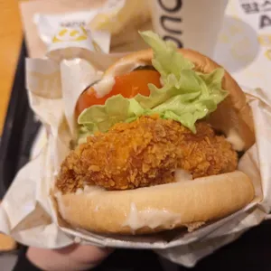 맘스터치 사진