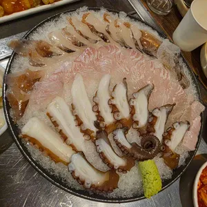 퓨전민속주점 상추 사진