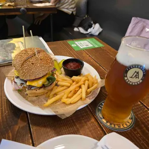 플레이그라운드브루어리 탭하우스 리뷰 사진