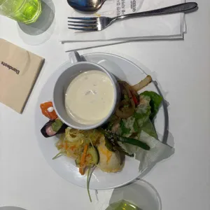 애슐리퀸즈 사진