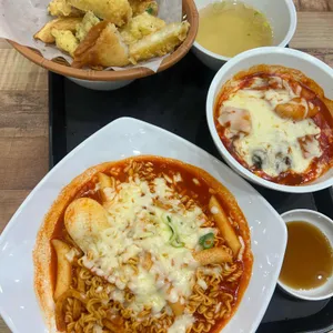 가위바위보 떡볶이 사진