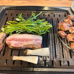 돼지전 사진