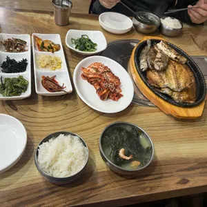 꼴통생선구이백반 사진