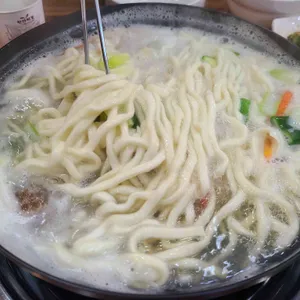 생생칼국수 & 돈돈 사진