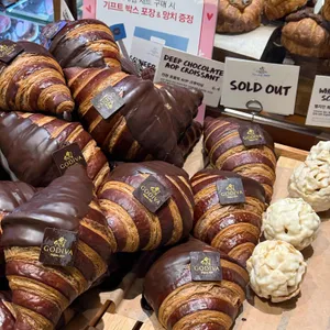 고디바 베이커리 리뷰 사진
