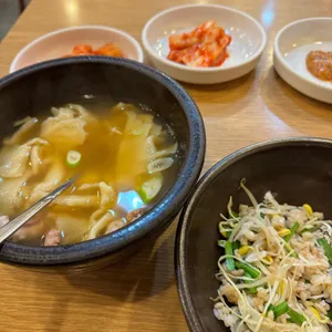 배제현의 웰빙 낙지한마리수제비 사진