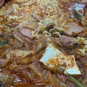 두꺼비부대찌개 사진