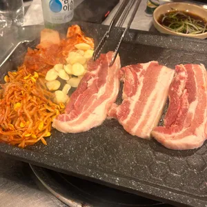 간판없는고깃집 사진