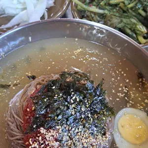 강릉해변 메밀막국수 사진