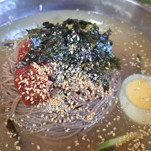 강릉해변 메밀막국수 사진