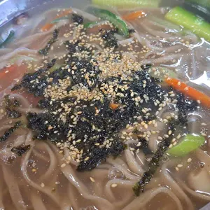 강릉해변 메밀막국수 사진